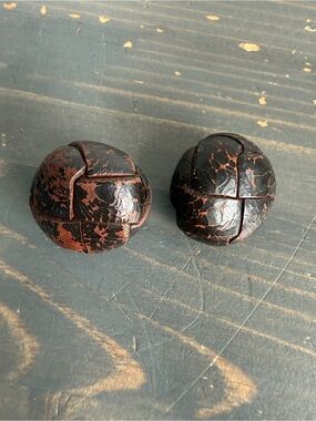 2 x vintage leather buttons